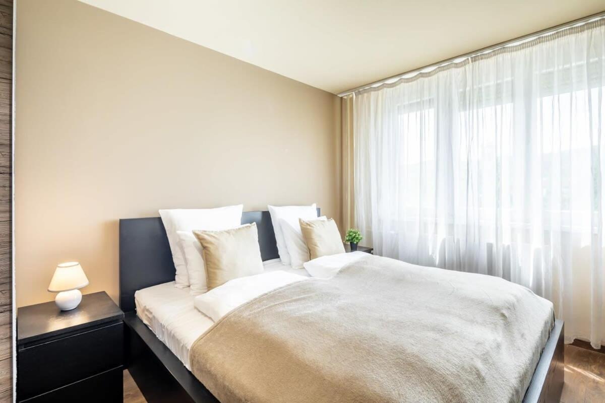 Cozy Quiet Apartment With A Balcony Budapesta Exterior foto