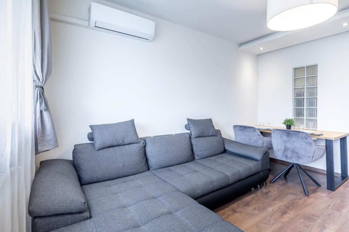 Cozy Quiet Apartment With A Balcony Budapesta Exterior foto