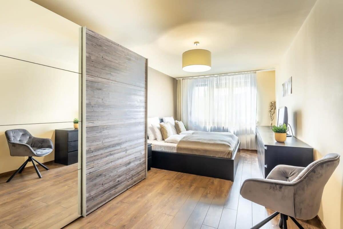 Cozy Quiet Apartment With A Balcony Budapesta Exterior foto