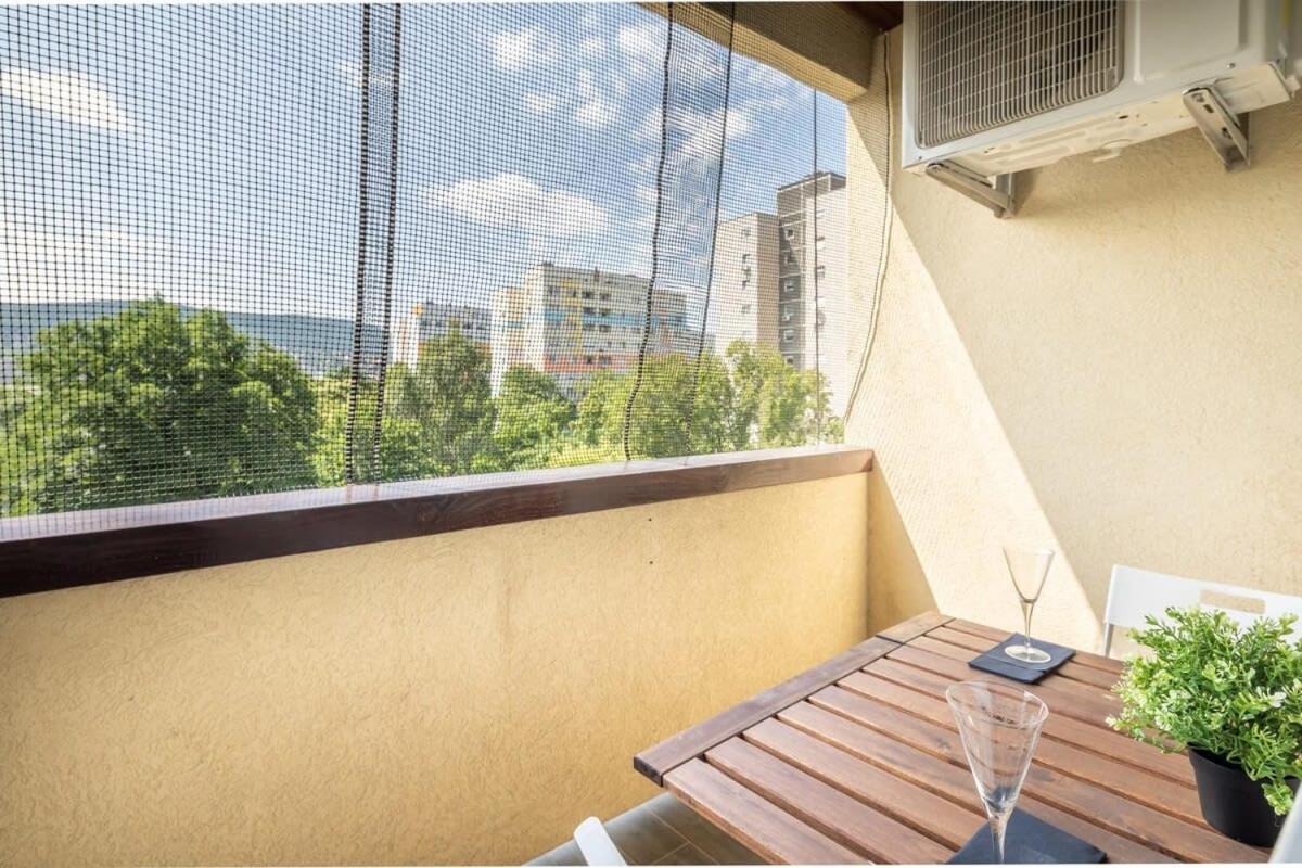 Cozy Quiet Apartment With A Balcony Budapesta Exterior foto